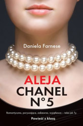 Okładka: Aleja Chanel N° 5